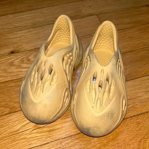 Toddler ‘Mist’ Foam Runners - 5C - As Is